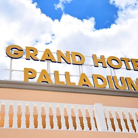 Grand Palladium Hotel