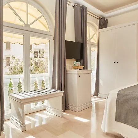 Grand Palladium فندق