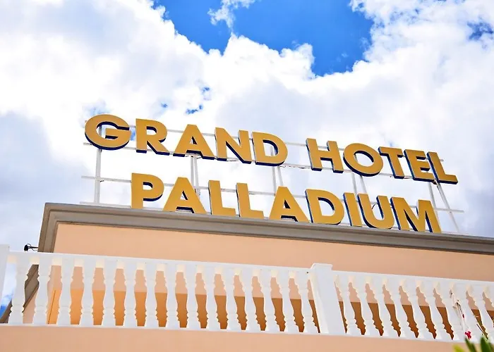 Grand Palladium فندق